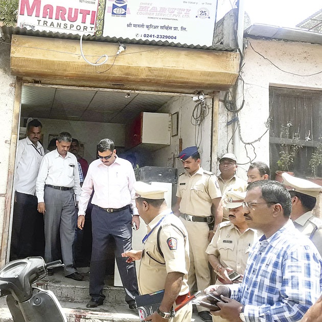  Ahmednagar explosion Crude bomb: Special Inspector General of Police Vinayakumar Choubey | अहमदनगरमधील स्फोट क्रूड बॉम्बचा, विशेष पोलीस महानिरीक्षक विनयकुमार चौबे यांची माहिती