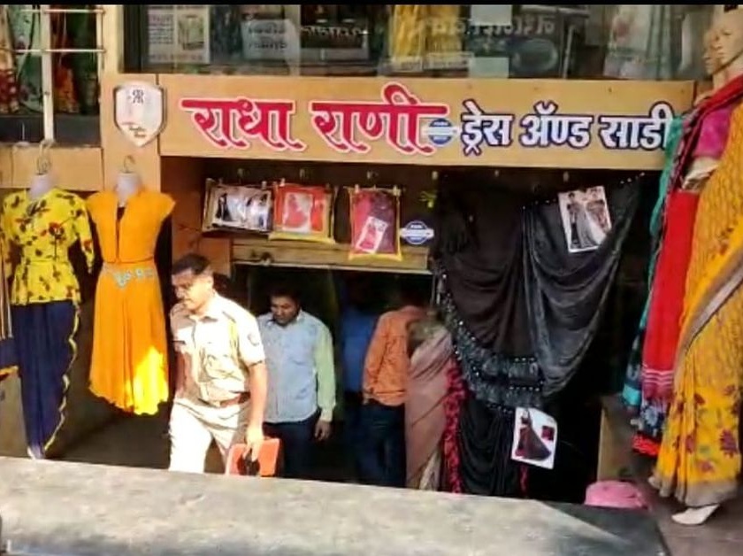 Thieves robbed two shops in Navapur | नवापुरात चोरटय़ांनी दोन दुकाने फोडली