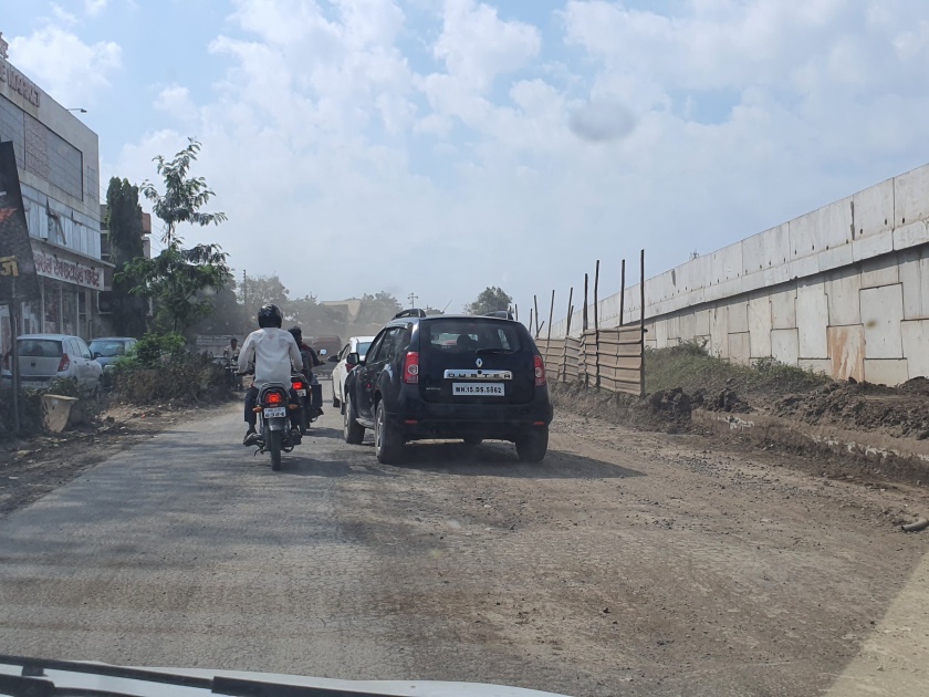 Vehicle owners suffer from temporary bandages on the highway | महामार्गावरील तात्पुरत्या मलमपट्टीने वाहनधारक त्रस्त