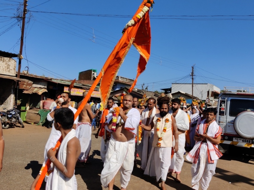 Gurudatta Palkhi ceremony in Peth city | पेठ शहरात गुरुदत्त पालखी सोहळा