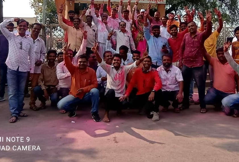 Victory of Yuvashakti in Shirasgaon Gram Panchayat | शिरसगाव ग्रामपंचायतीत युवाशक्तीचा विजय
