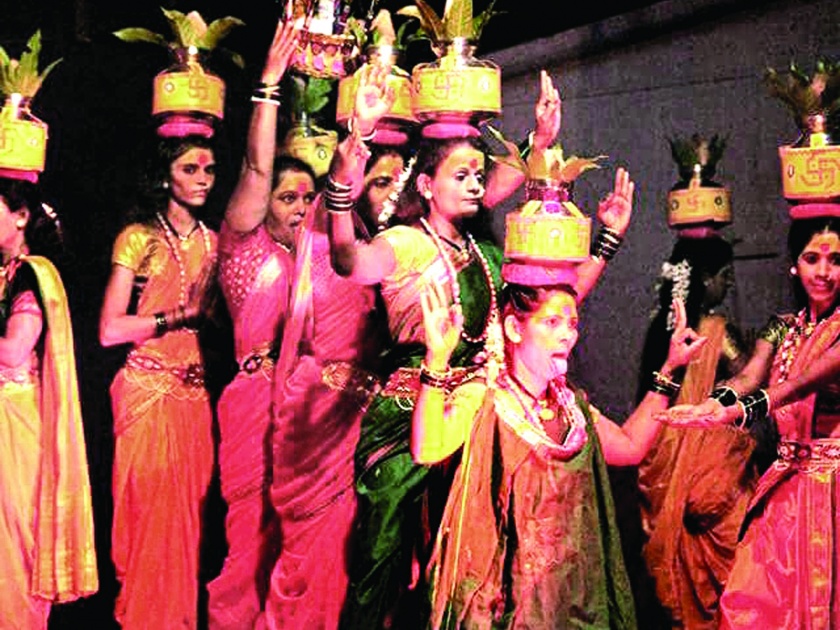 Sindhudurg: Khambale won the Ashishadevi Temple with the blessings of Rishik | सिंधुदुर्ग : खांबाळे आदिष्टीदेवी मंदिर जिर्णोध्दार वर्धापनदिन सोहळयात नृत्यसंगमने जिंकली रसिकांची मने