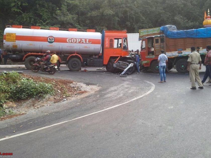 Announce compensation to the casualties / casualties on Mumbai-Goa highway; Shivsena MLA aggressor | मुंबई-गोवा महामार्गावरील अपघातग्रस्त मृत/जखमींना नुकसानभरपाई जाहीर करा; शिवसेना आमदार आक्रमक