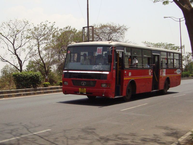 Due to the default of 50 crores, the city bus service in Nagpur stalled | ५० कोटींच्या थकबाकीमुळे नागपुरातील शहर बस सेवा ठप्प