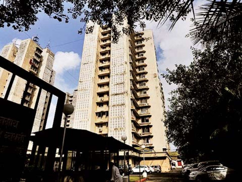 Millions of misconduct in Mumbai in the name of repairs; charan waghmare | मुंबईतील आमदार निवास दुरुस्तीच्या नावावर कोट्यवधींचा गैरव्यवहार; चरण वाघमारे