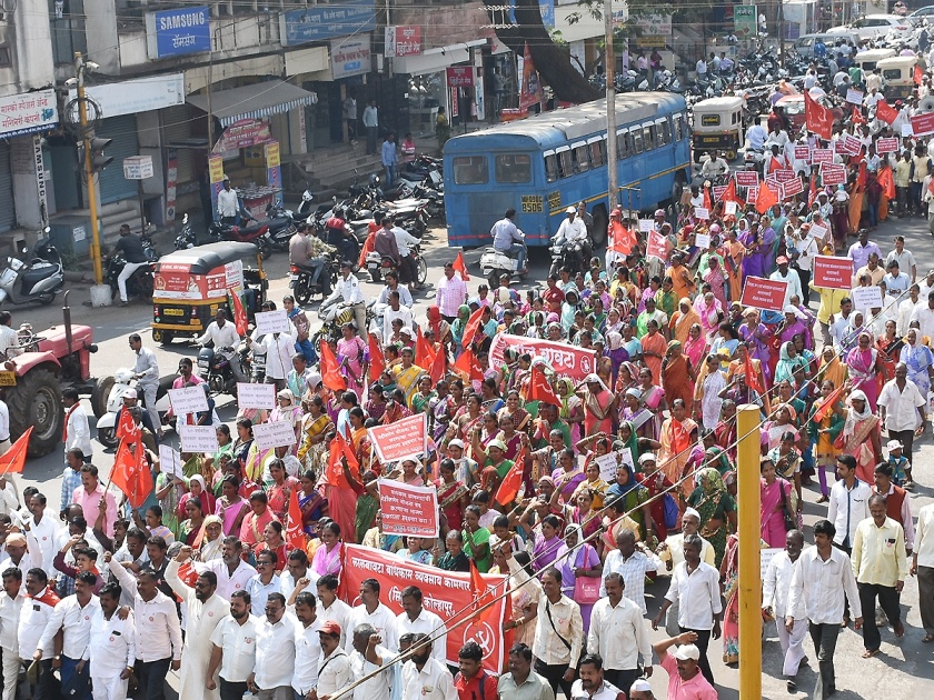 Kolhapur: ... Otherwise, launch a march at the Chief Minister's house: Dhankar Morcha of the Workers Workers | ...अन्यथा मुख्यमंत्र्यांच्या घरावर मोर्चा काढू, बांधकाम कामगारांचा धडक मोर्चा