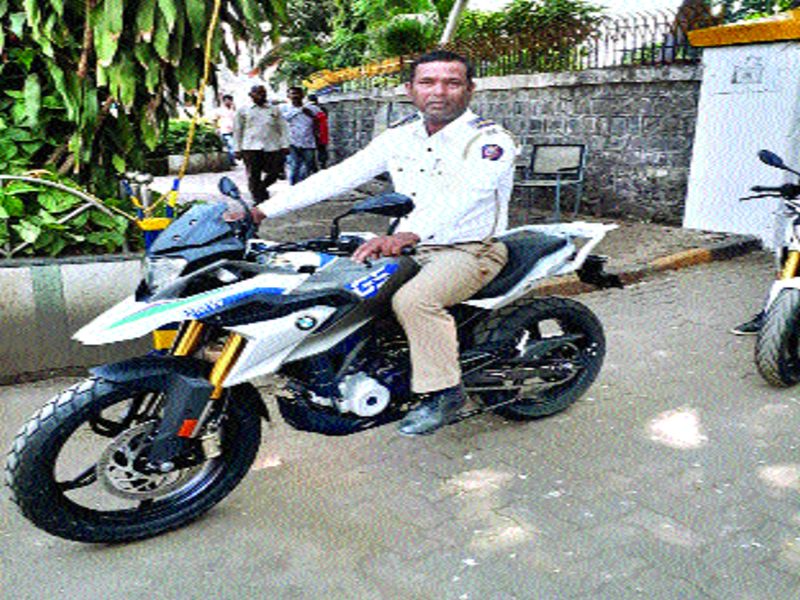  Traffic Police 'Sports Bike' | वाहतूक पोलिसांच्या ताफ्यात ‘स्पोर्ट्स बाइक’