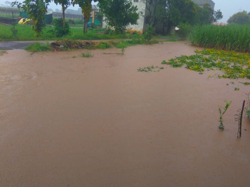 Heavy rain at Chandori | चांदोरी येथे धुवाधार पाऊस