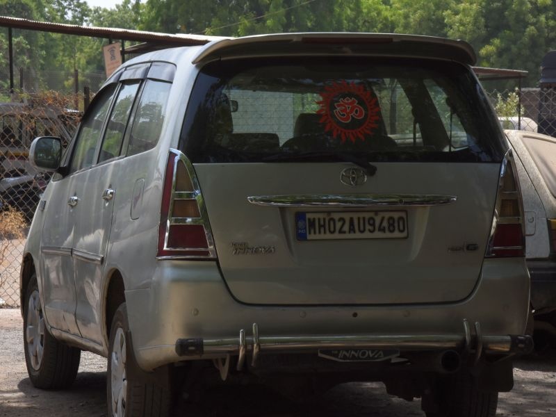 Dhule city police arrested with single car | धुळे शहर पोलिसांनी एकास कारसह केली अटक 