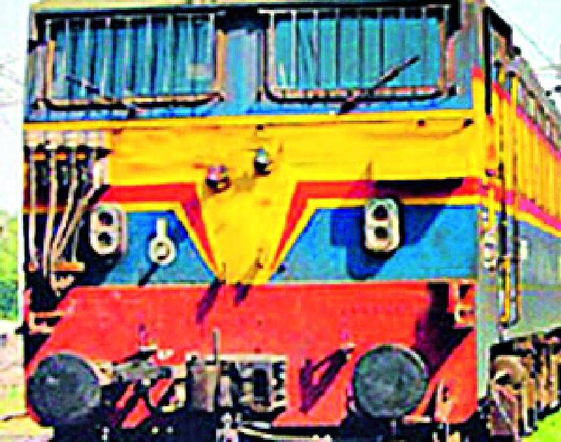 New concept of campaigning in Nagpur-Bilaspur Railway Tour | नागपूर-बिलासपूर रेल्वे प्रवासात प्रचाराची नवी शक्कल