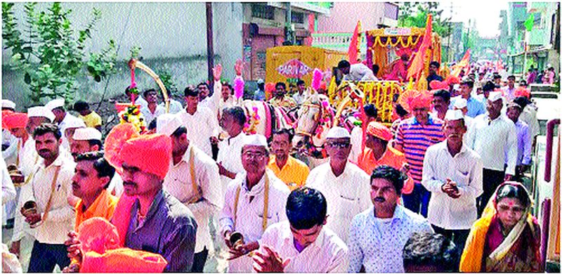 Shanti Shigri Maharaj's procession | शांतिगिरी महाराज यांची मिरवणूक