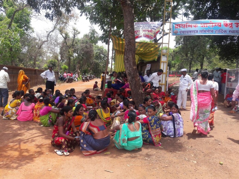 The hunger strike of Panchkrashi in the Umbreli Primary Health Center | उंबर्ले प्राथमिक आरोग्य केंद्रातील कारभाराविरोधात पंचक्रोशीतील ग्रामस्थांचे उपोषण