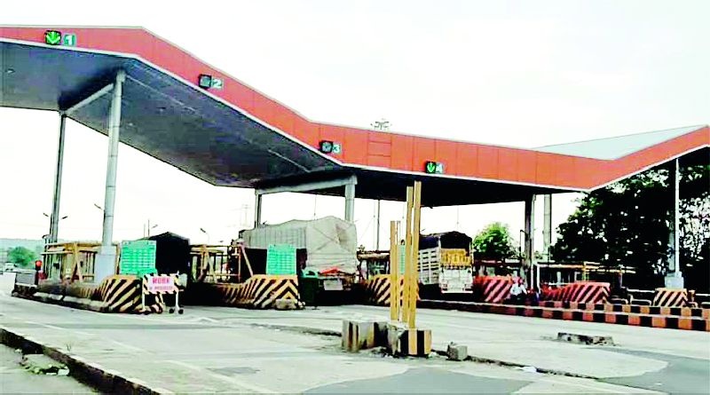 Oriental toll hits hundreds of crores in the nose | ओरिएंटल टोल नाक्यात सव्वा कोटींचा अपहार