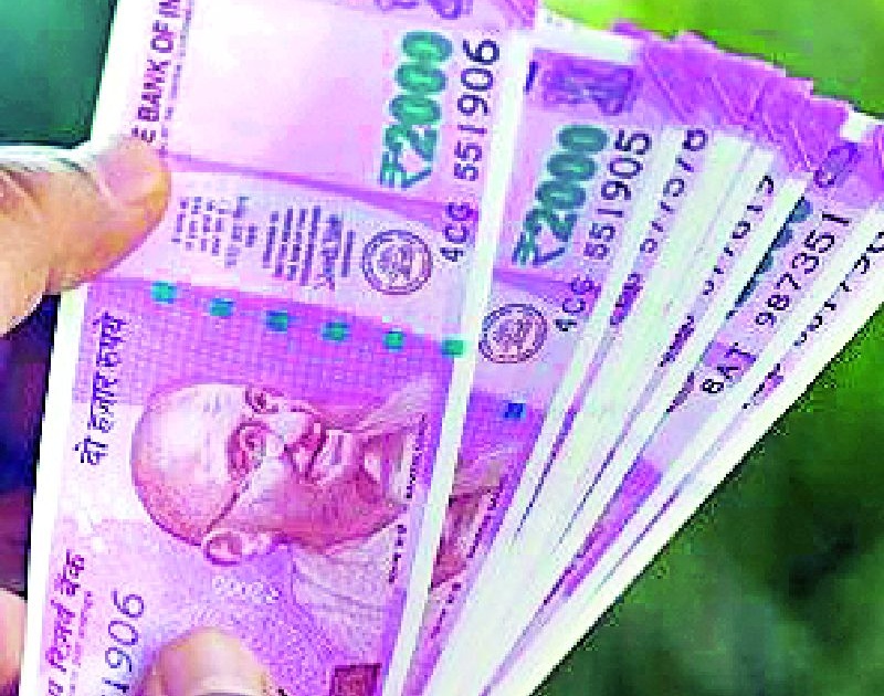 Six crores of rupees added in honor of the poor | निराधारांच्या मानधनात सहा कोटी रुपयांची भर