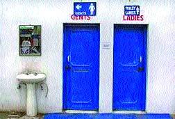 Find the free toilet in the hotel | हॉटेलमधील मोफत प्रसाधनगृहांना मिळेना मुहूर्त