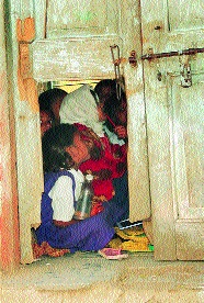331 classrooms in Aurangabad district are dangerous | औरंगाबाद जिल्ह्यातील ३३१ वर्गखोल्या धोकादायक