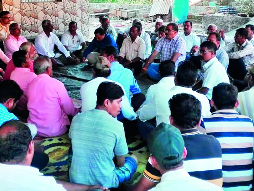 Meeting of villagers, all united in killing of cattle | गोवंश हत्याप्रकरणी सर्वपक्षीय एकवटले, ग्रामस्थांची बैठक