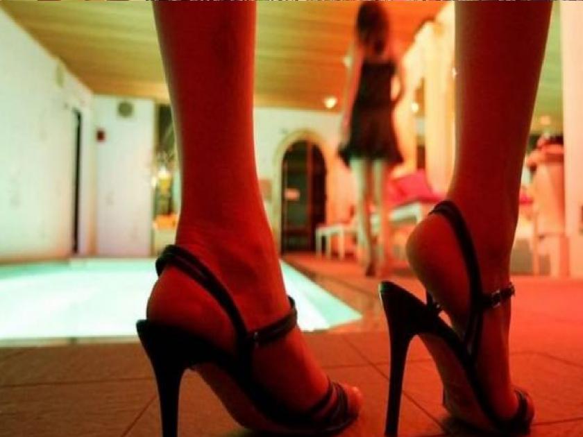 Another lodge in Bhayander uncovered a prostitution business | भाईंदरच्या आणखी एका लॉजमधून चालणारा वेश्या व्यवसाय उघडकीस