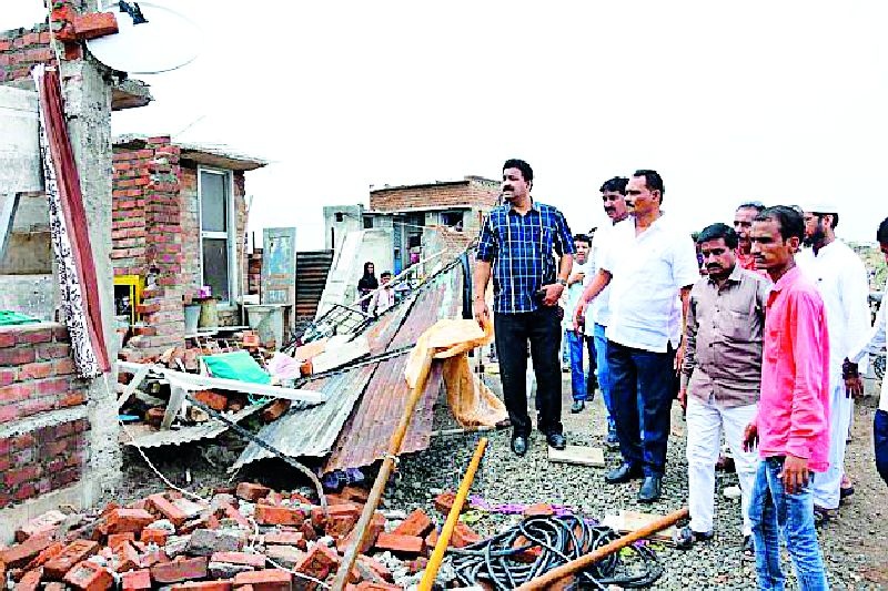 105 homes collapse in Immananagar | इमामनगरात १०५ घरांची पडझड