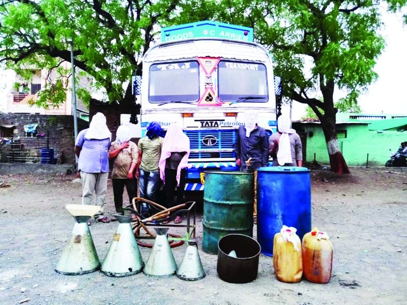  Gangs stealing petrol and diesel from the tankers | टँकरमधून पेट्रोल, डीझलची चोरी करणारी टोळी कारागृहात