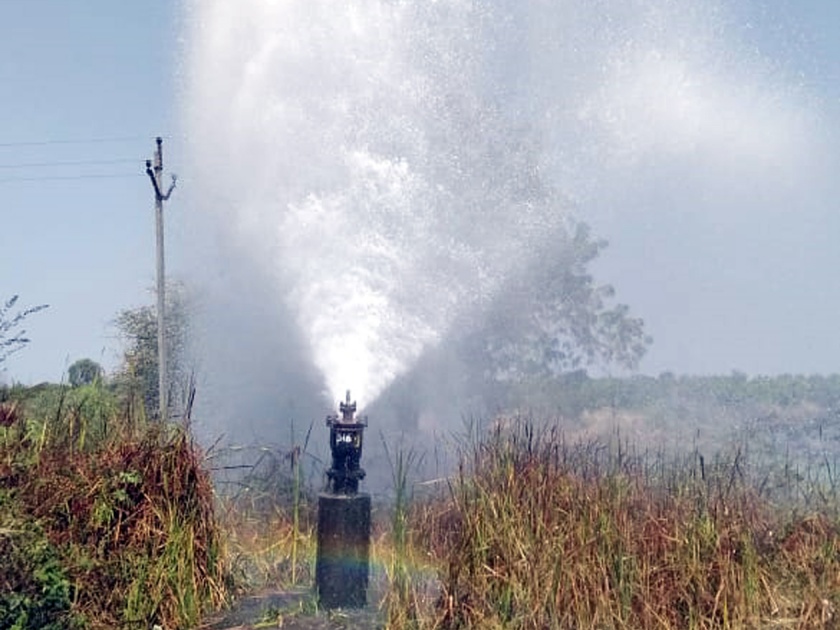 Jalna-Paithan water leakage leakage | जालना-पैठण जलवाहिनीला गळती