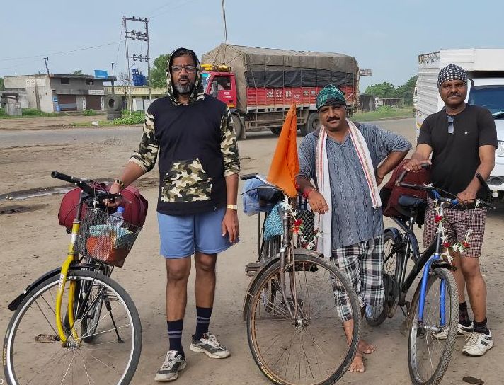 Bicycle tour for peace | शांततेसाठी सायकल यात्रा
