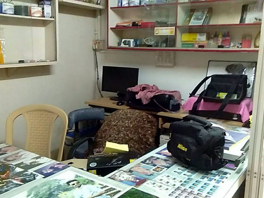 Sindhudurg: The shop collapsed with a studio in Kudal, the two lakhs of money seized | सिंधुदुर्ग : कुडाळातही स्टुडिओसह दुकान फोडले, अडीच लाखांचा मुद्देमाल जप्त