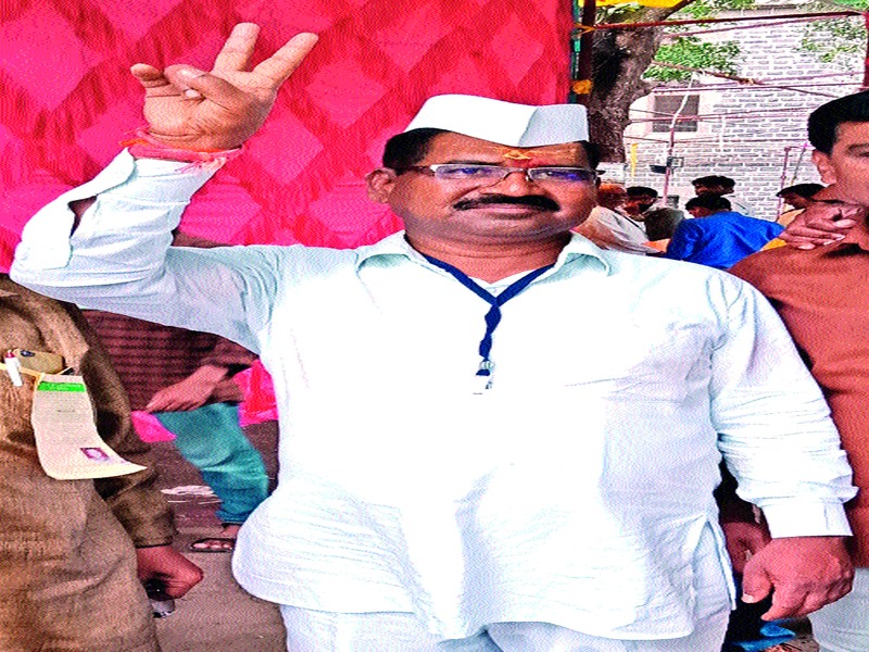  Khoskar of Congress won the rally by winning songs | कॉँग्रेसच्या खोसकरांनी रोखली गावितांची विजयी घोडदौड