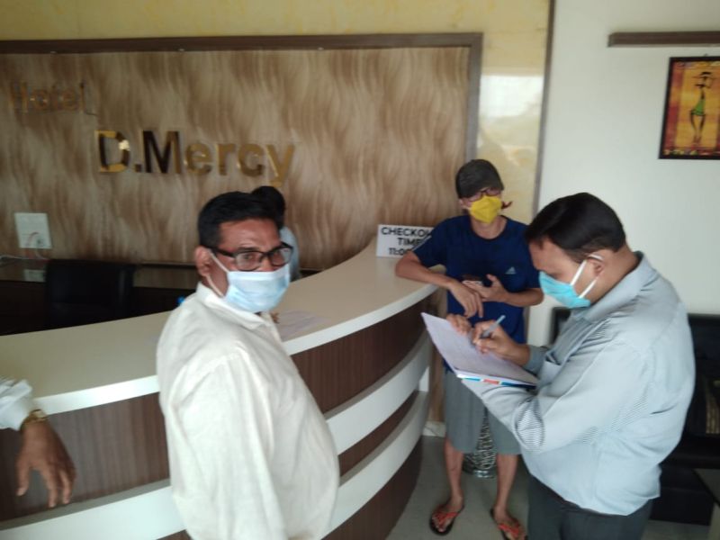 Chinese pepper trader staying at hotel in Umred | चिनी मिरची व्यापाऱ्याचा उमरेडच्या हॉटेलात मुक्काम