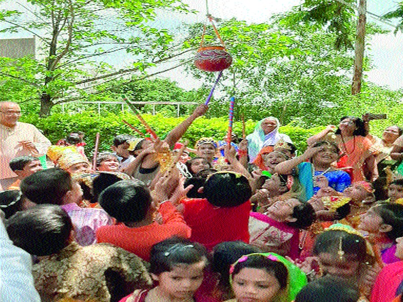  Palanquin procession to Sri Krishnanagar | श्रीकृष्णनगरला पालखीची मिरवणूक