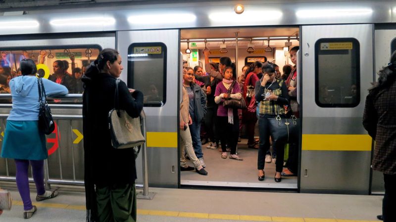 'Meri Saheli' campaign for women train passengers | महिला रेल्वे प्रवाशांसाठी 'मेरी सहेली' अभियान