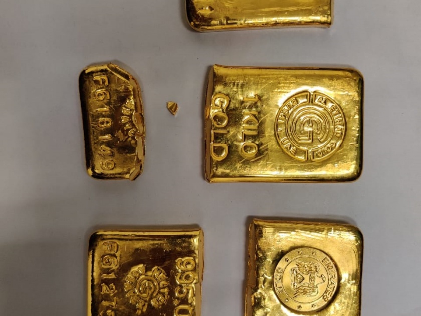 Gold hidden under a chair, a passenger from Delhi was taken into custody | खुर्चीखाली लपवून आणलं सोनं, दिल्लीहून आलेल्या प्रवाशाला घेतले ताब्यात 