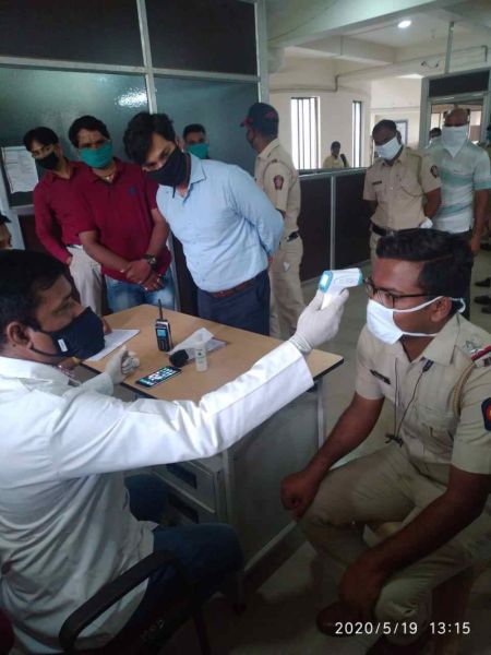 Mobile 'fever fever clinic' for police personnel | Corona Virus in Nagpur; पोलीस कर्मचाऱ्यांसाठी मोबाईल 'फिव्हर क्लिनिक'