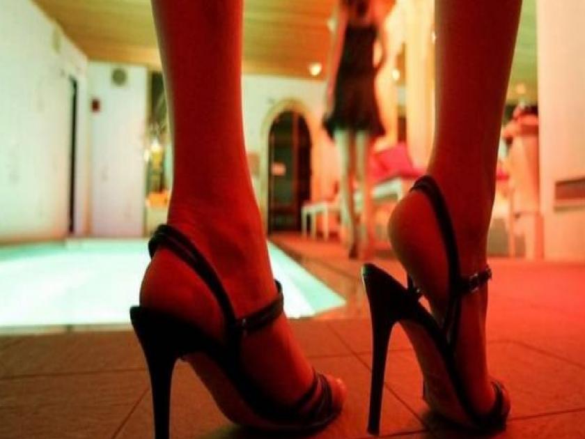 Prostitution business in a lodge in Bhayander's Colony, four arrested | भाईंदरच्या भर वसाहतीतील लॉजमध्ये वेश्या व्यवसाय, चौघांना अटक