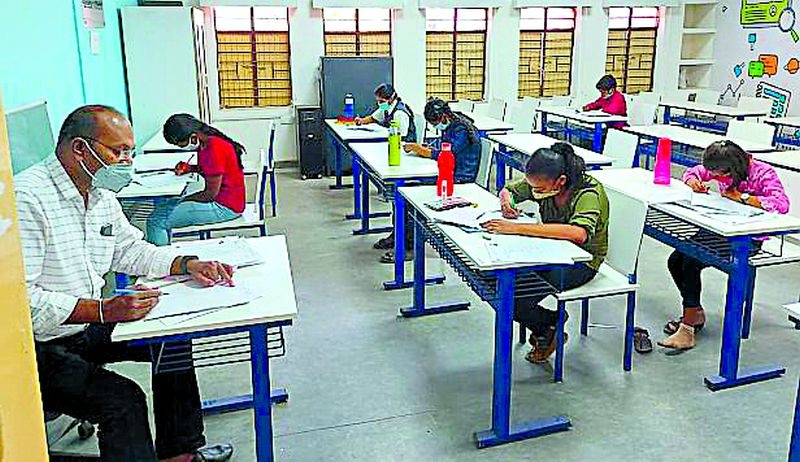 340 students appeared for the 'Navodaya' examination for admission to the seventh seven seats | नववीत सात जागांच्या प्रवेशासाठी ३४० विद्यार्थ्यांनी दिली ‘नवोदय’ची परीक्षा