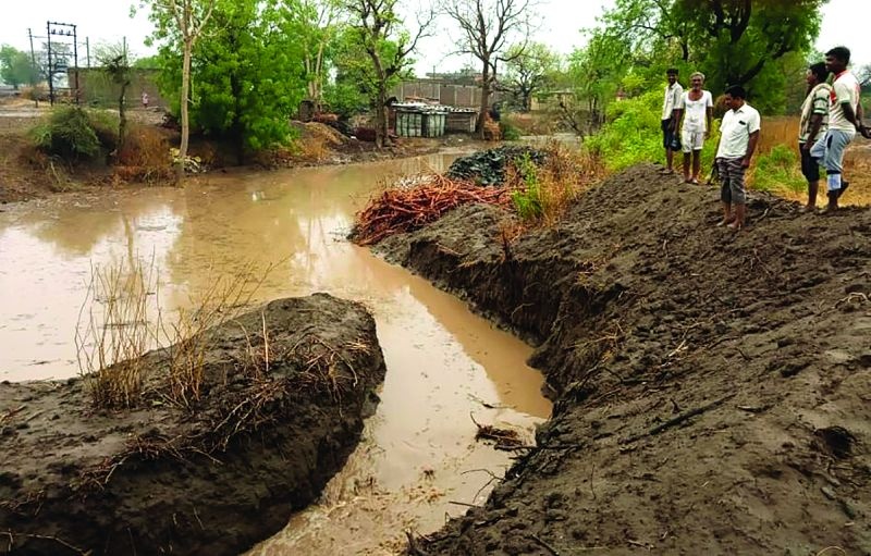 In the first rain, Januna village become water enrich | पहिल्याच पावसात ‘जनुना’ पाणीदार