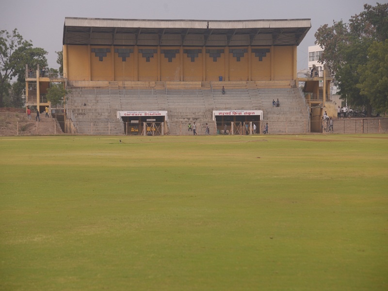  Today's inauguration of the new format of the Cricket | मनपाच्या नवीन रुपडे लाभलेल्या क्रिकेट मैदानाचे आज लोकार्पण