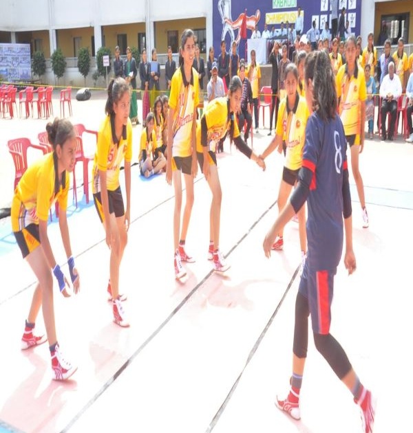  Nirmal school win kabaddi match | निर्मल स्कूलची विजयी सलामी
