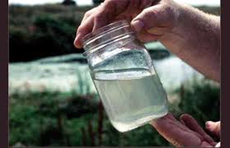 Parbhani: Drinking water samples of 12 villages have been polluted | परभणी : १२ गावांतील पिण्याच्या पाण्याचे नमूने दुषित