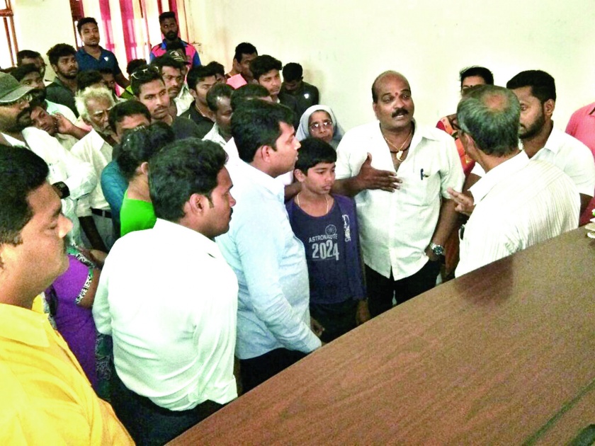Sindhudurg: Attempt of fasting for justice, district collector's attention | सिंधुदुर्ग : न्यायासाठी उपोषणाचा इशारा, जिल्हाधिकाऱ्यांचे लक्ष वेधणार