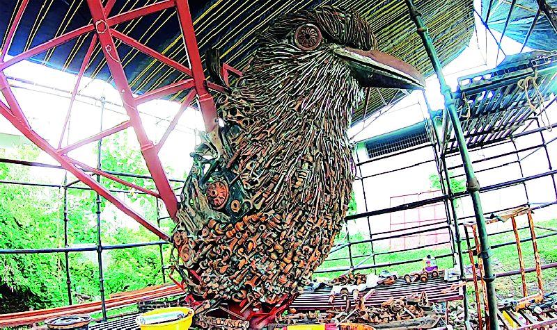 City bird sculptures are taking shape in Sevagram | सेवाग्रामात आकारास येतेय शहरपक्ष्याचे शिल्प