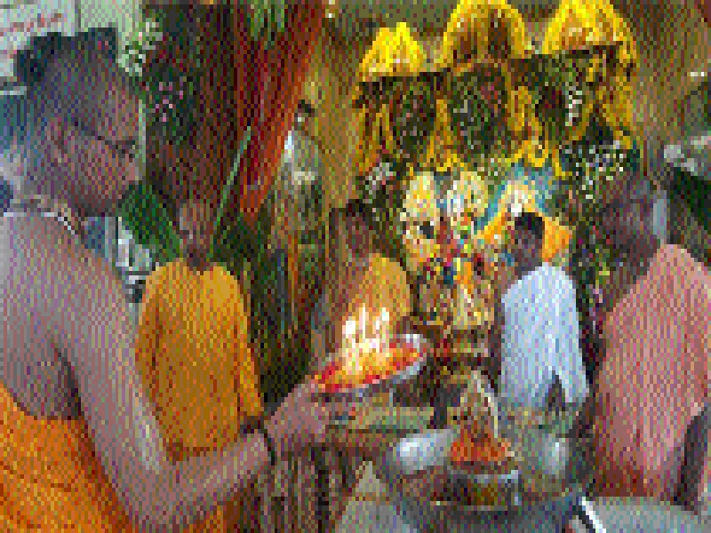 Krishna Janmashtami celebrated in Radhagovind Temple of ISKCON | इस्कॉनच्या राधागोविंद मंदिरात कृष्ण जन्माष्टमी उत्साहात साजरी