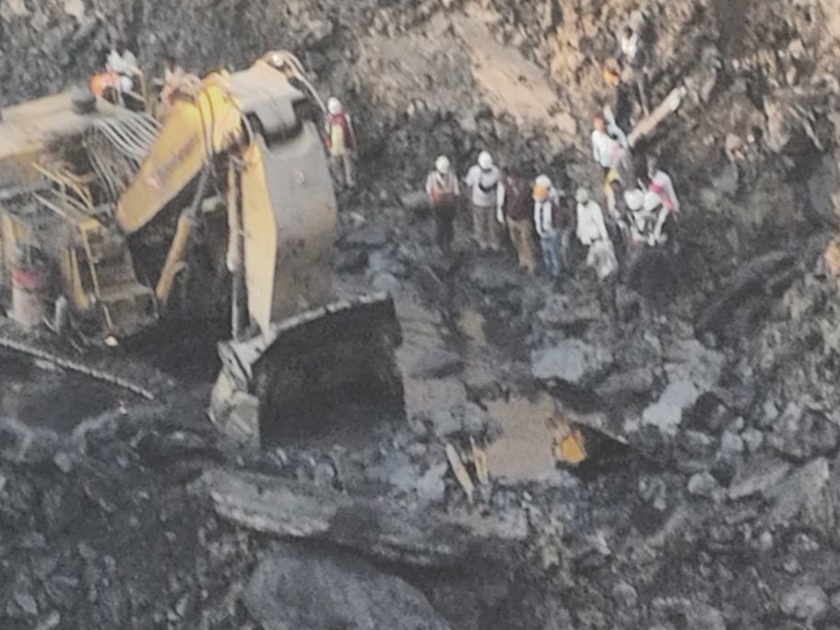 Three dead, midnight ¸coal mine accident in Chandrapur district | चंद्रपूर जिल्ह्यातील कोळसा खाणीत दबून तीन ठार, मध्यरात्रीची घटना