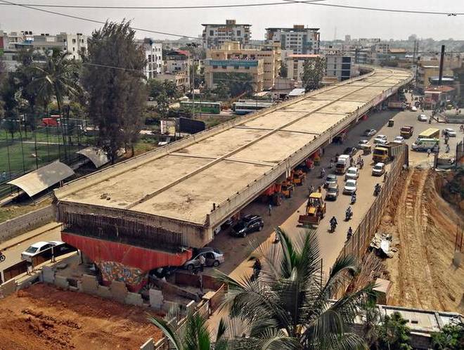 With the new technology suggested by IIT, Mumbai Bridge Construction works completing 3 to 6 months Says Devendra Fadanvis | तीन ते सहा महिन्यात उभारणार नवीन पूल; IIT ने राज्य सरकारला दिलं आधुनिक तंत्रज्ञान 