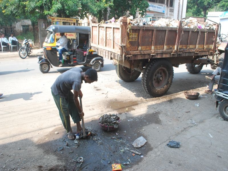 Dhule and public complaints against 'Sanitary Janagraha' app | ‘स्वच्छता जनाग्रह’ अ‍ॅपवर धुळेकर नागरिकांतर्फे तक्रारींचा भडीमार
