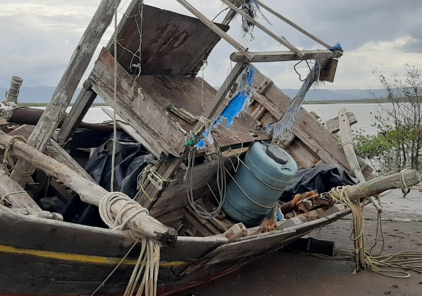 The Mahavikas Aghadi government cheated the fishermen affected by the cyclone | महाविकास आघाडी सरकारने निर्सग चक्रीवादळग्रस्त मच्छिमारांची फसवणूक केली