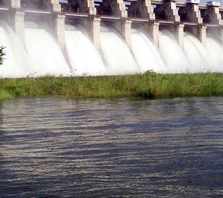 Parbhani: The uncertainty of the water cycle of the Jayakwadi | परभणी : जायकवाडीच्या पाणी आवर्तनाची अनिश्चितता