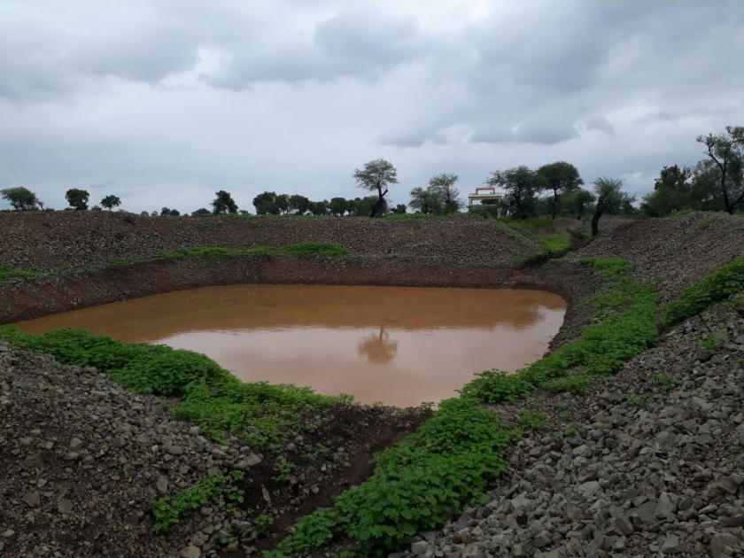 From the labor plying of the karanja lad talukas, the villagers are getting watery | श्रमदानातून तालुक्यातील गावे पाणीदार होण्याच्या मार्गावर