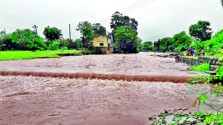 The God river at Wani floods | वणी येथील देव नदीला पूर