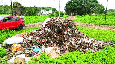 Aurangabad's Khacha Pekka in Khaltebad | औरंगाबाद शहराचा कचरा फेकला खुलताबादेत